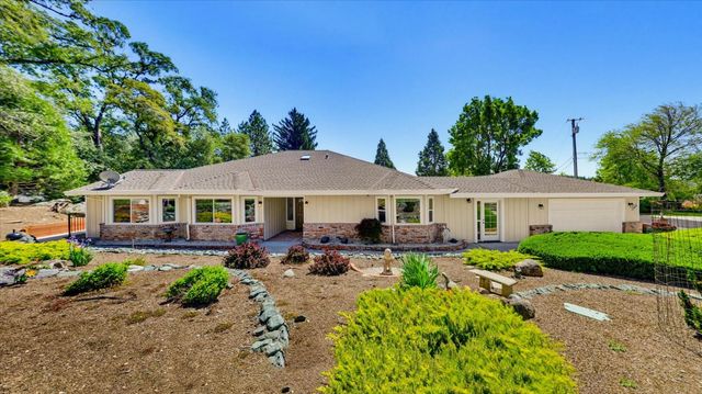 18649 Wildflower Dr, Penn Valley, CA 95946