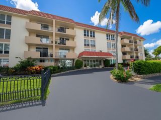 1000 SPANISH RIVER Road 4P, Boca Raton, FL 33432