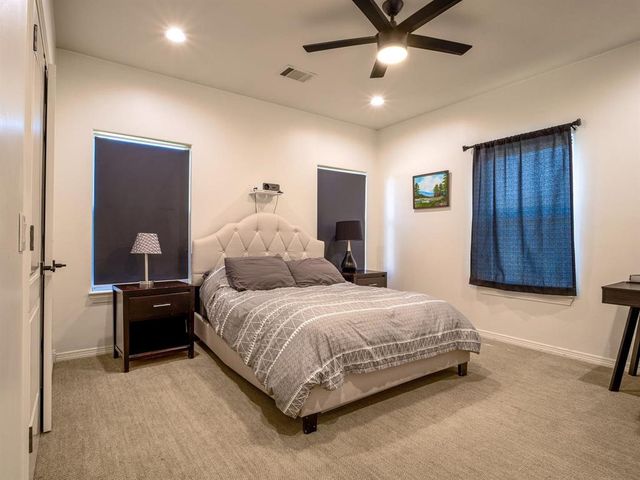 146 Meadow LN, Marble Falls, TX 78654