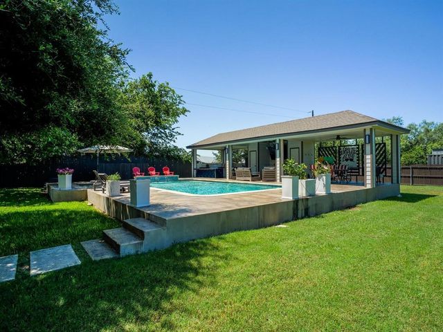 146 Meadow LN, Marble Falls, TX 78654