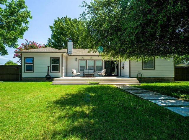 146 Meadow LN, Marble Falls, TX 78654