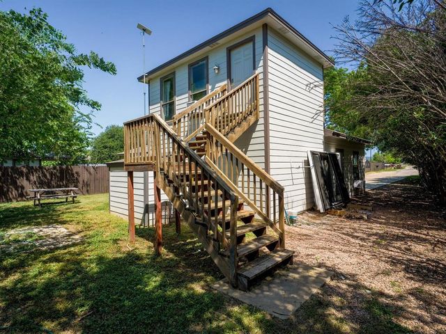 146 Meadow LN, Marble Falls, TX 78654