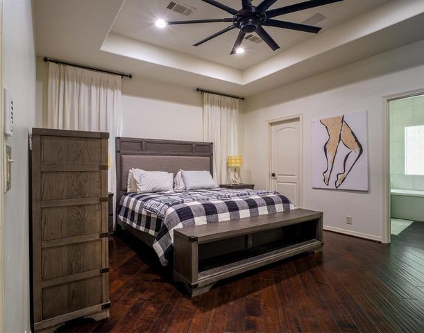 146 Meadow LN, Marble Falls, TX 78654