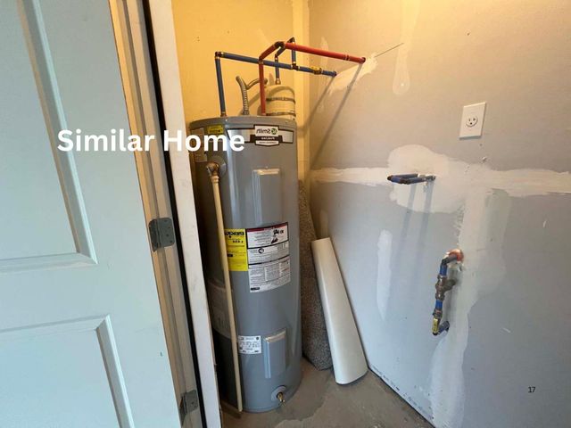 4710 E WHITTMORE CT, Columbia, MO 65202