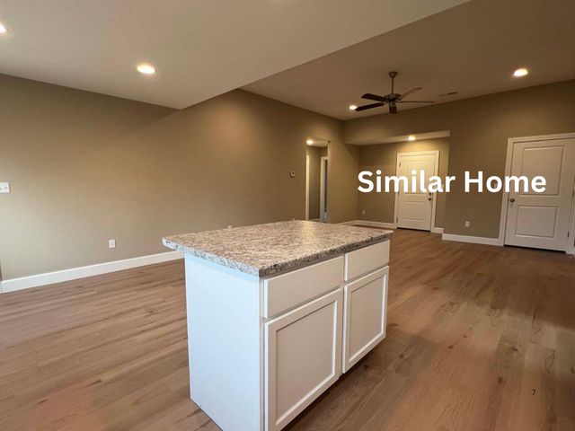 4710 E WHITTMORE CT, Columbia, MO 65202