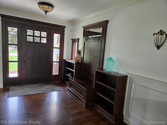 474 Beverly Island Drive, Waterford Charter Township, MI 48328