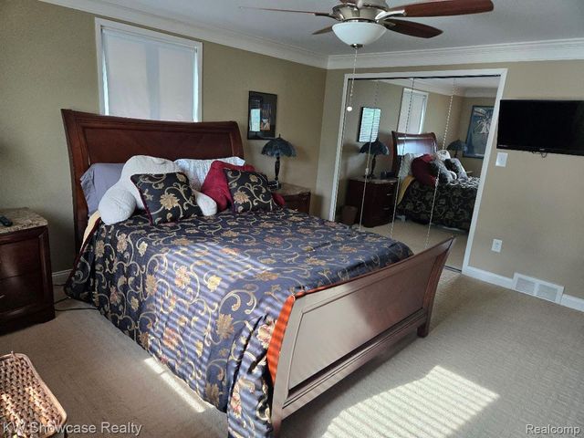 474 Beverly Island Drive, Waterford Charter Township, MI 48328