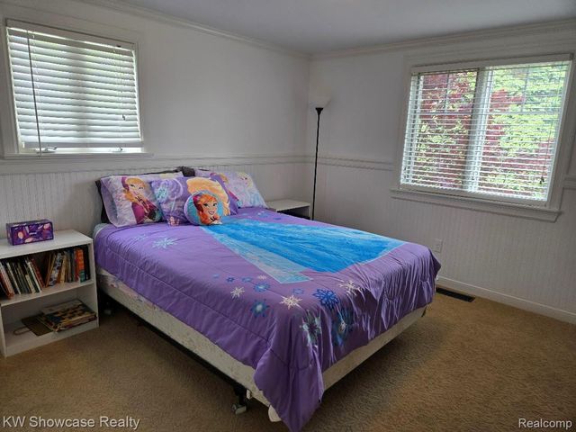 474 Beverly Island Drive, Waterford Charter Township, MI 48328