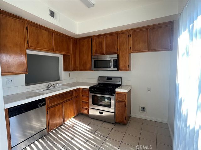 926 W Philadelphia Q93, Ontario, CA 91762
