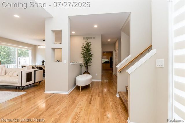 7112 Winding Brook Court 30, West Bloomfield, MI 48322
