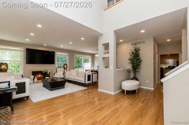 7112 Winding Brook Court 30, West Bloomfield, MI 48322