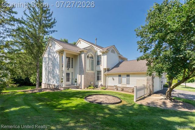 7112 Winding Brook Court 30, West Bloomfield, MI 48322