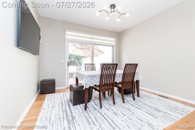 7112 Winding Brook Court 30, West Bloomfield, MI 48322