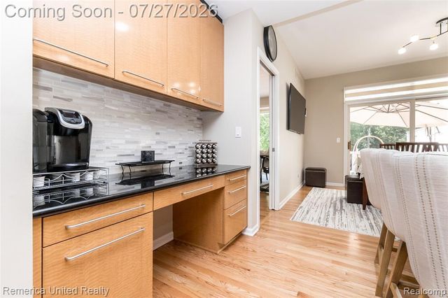 7112 Winding Brook Court 30, West Bloomfield, MI 48322