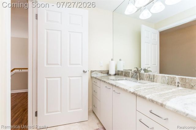 7112 Winding Brook Court 30, West Bloomfield, MI 48322