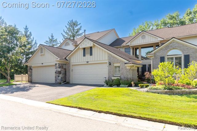 7112 Winding Brook Court 30, West Bloomfield, MI 48322