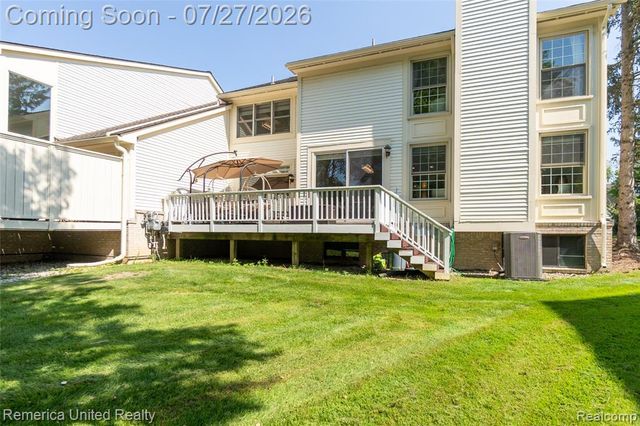 7112 Winding Brook Court 30, West Bloomfield, MI 48322