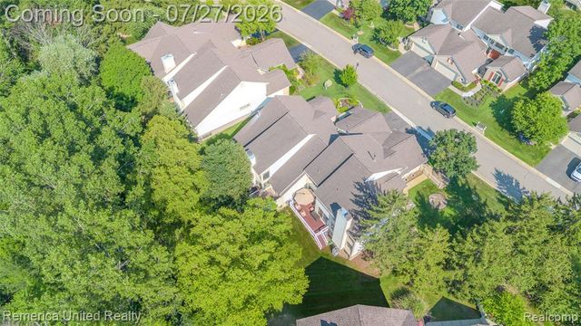 7112 Winding Brook Court 30, West Bloomfield, MI 48322