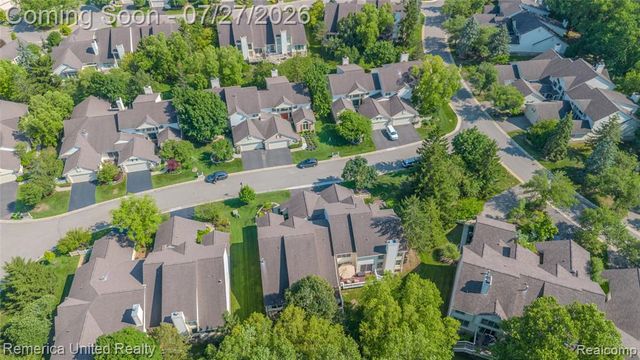 7112 Winding Brook Court 30, West Bloomfield, MI 48322