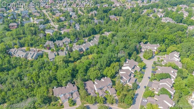 7112 Winding Brook Court 30, West Bloomfield, MI 48322