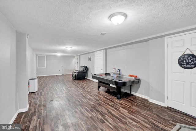 5801 N SALEM CHURCH RD, Dover, PA 17315