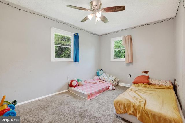 5801 N SALEM CHURCH RD, Dover, PA 17315