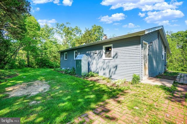 5801 N SALEM CHURCH RD, Dover, PA 17315
