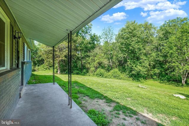 5801 N SALEM CHURCH RD, Dover, PA 17315