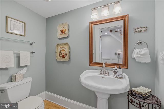 3877 DRY RUN RD, Hedgesville, WV 25427