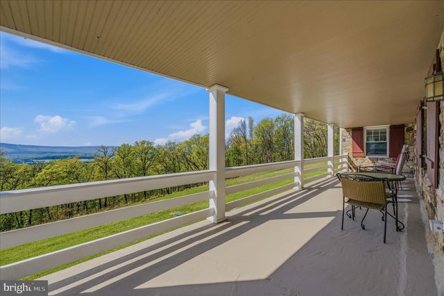3877 DRY RUN RD, Hedgesville, WV 25427