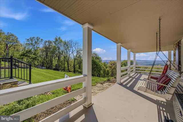 3877 DRY RUN RD, Hedgesville, WV 25427
