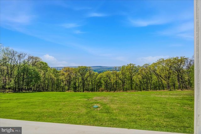 3877 DRY RUN RD, Hedgesville, WV 25427