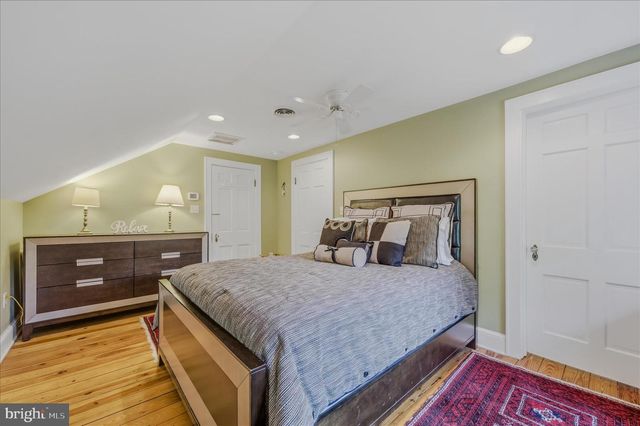 3877 DRY RUN RD, Hedgesville, WV 25427