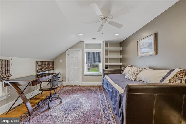 3877 DRY RUN RD, Hedgesville, WV 25427