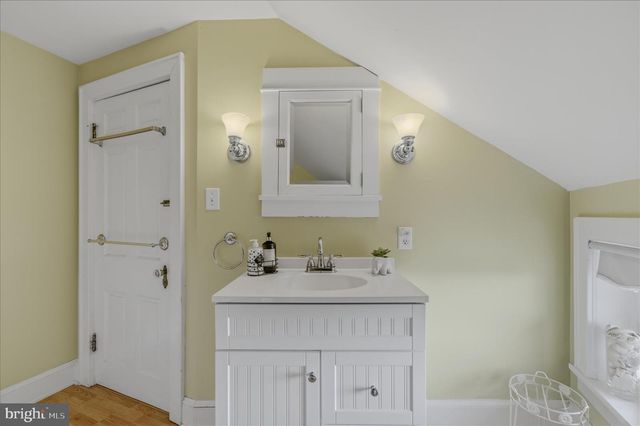 3877 DRY RUN RD, Hedgesville, WV 25427