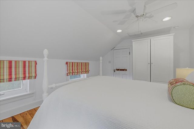 3877 DRY RUN RD, Hedgesville, WV 25427