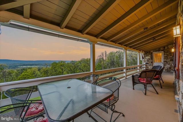 3877 DRY RUN RD, Hedgesville, WV 25427