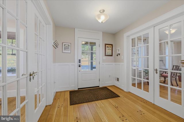 3877 DRY RUN RD, Hedgesville, WV 25427