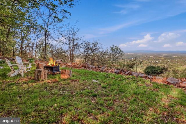 3877 DRY RUN RD, Hedgesville, WV 25427