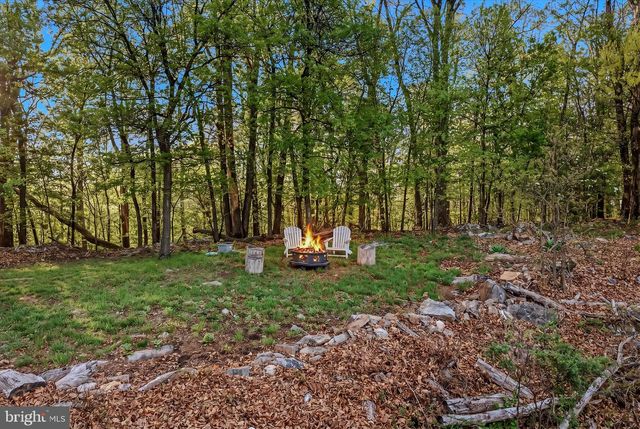 3877 DRY RUN RD, Hedgesville, WV 25427