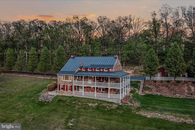 3877 DRY RUN RD, Hedgesville, WV 25427