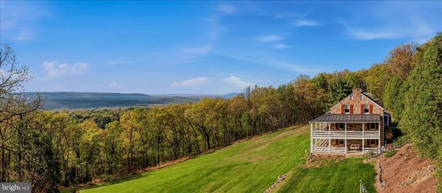 3877 DRY RUN RD, Hedgesville, WV 25427