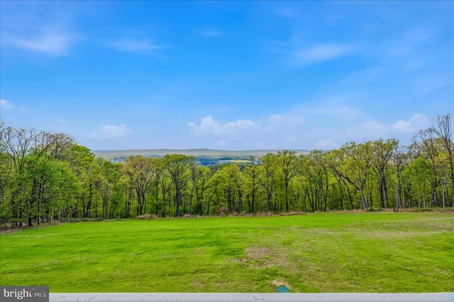 3877 DRY RUN RD, Hedgesville, WV 25427