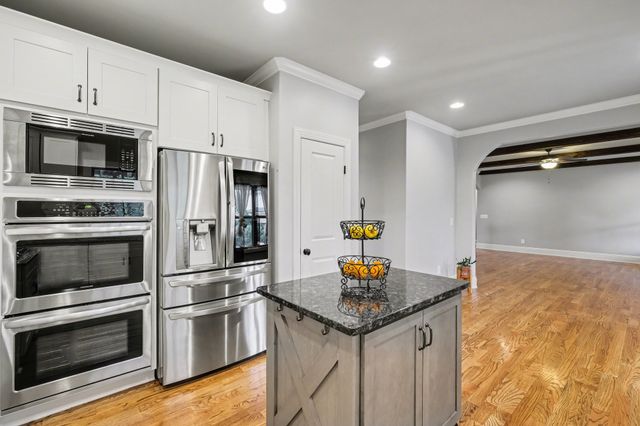 1030 Alpaca Dr, Spring Hill, TN 37174