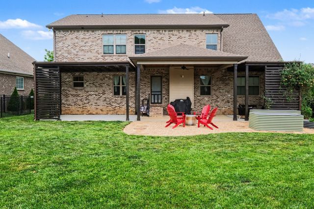 1030 Alpaca Dr, Spring Hill, TN 37174