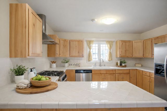 7842 Blazer Avenue, Justice, IL 60458