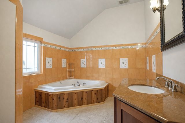 7842 Blazer Avenue, Justice, IL 60458