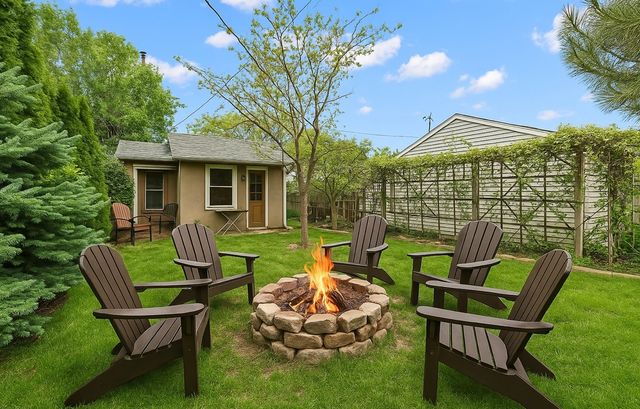 7842 Blazer Avenue, Justice, IL 60458