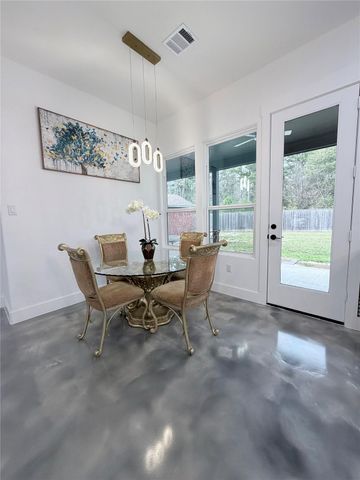 2823 Woodcreek Meadows Lane, Houston, TX 77073