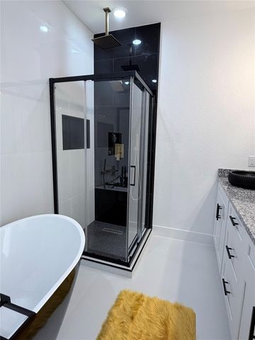 2823 Woodcreek Meadows Lane, Houston, TX 77073